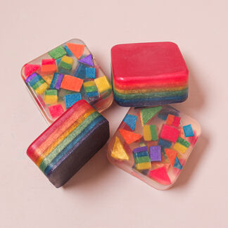 Layers and Confetti Melt and Pour Maker Kit