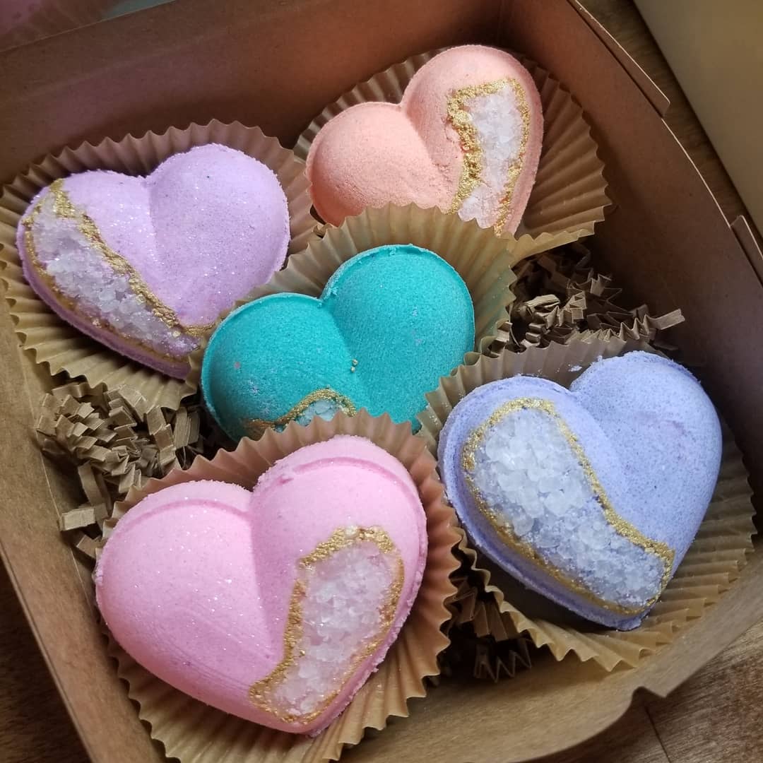 goat to bee natural heart bath bombs |
                bramble berry