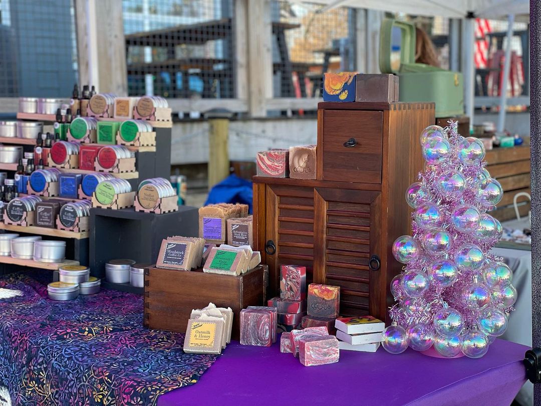 dirty unicorn market display | bramble
                berry