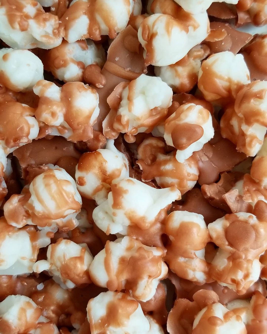 caramel
                popcorn wax melts by butter me soft