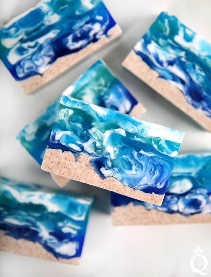 
Tips for Swirling Melt and Pour Soap

