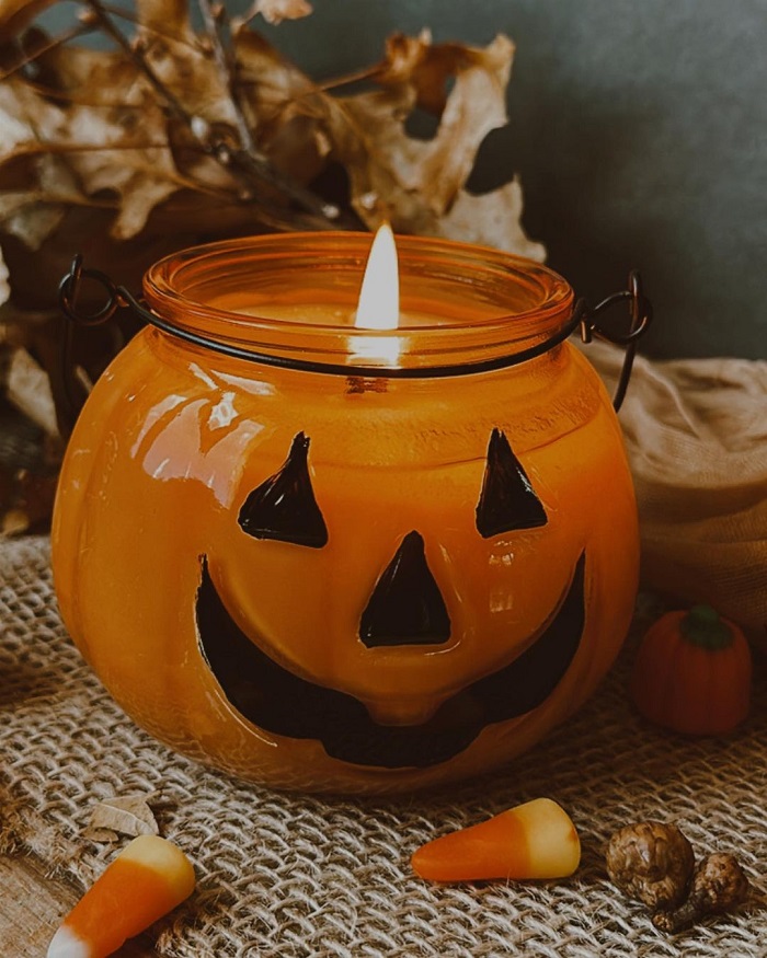 Jack
                O'Lantern Candle