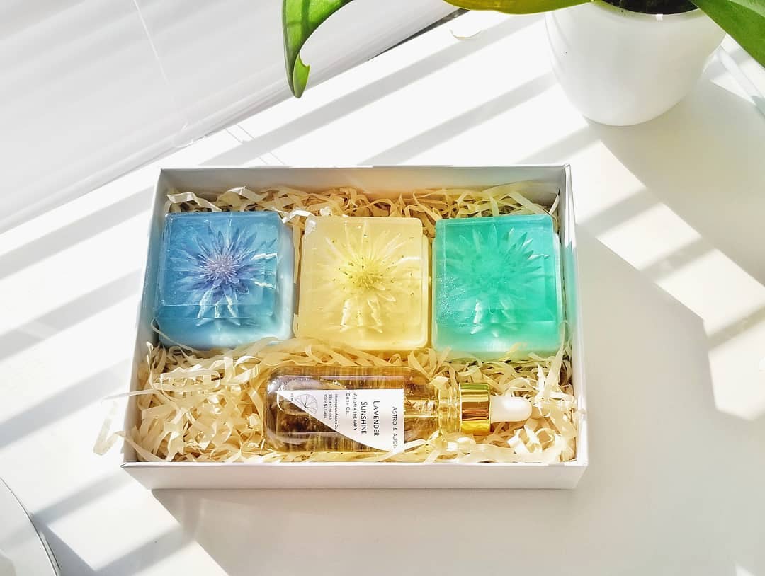 fleur soaps
                by astrid and aurora | bramble berry