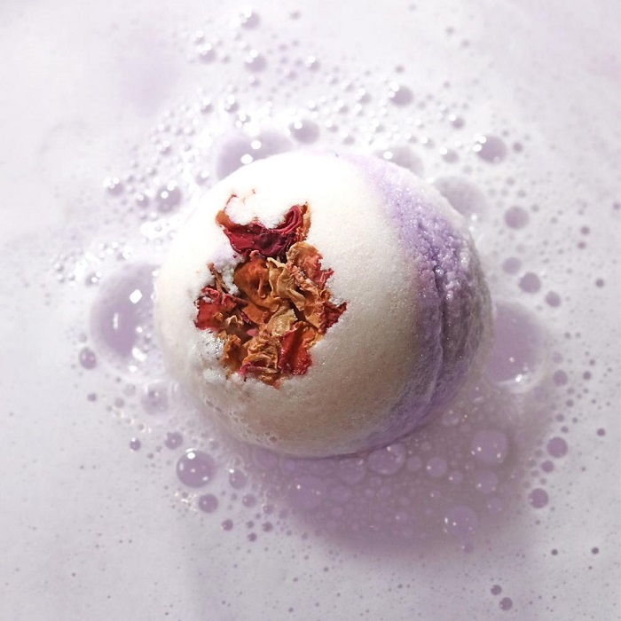 Lilac and Rosehip Bath Bomb