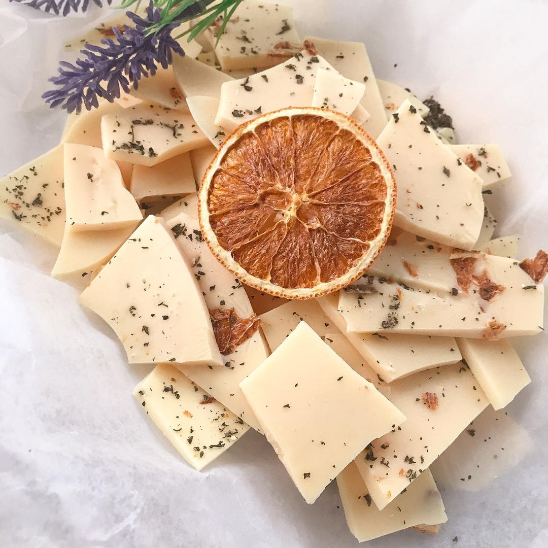 orange wax
                brittle by big sky soap arizona