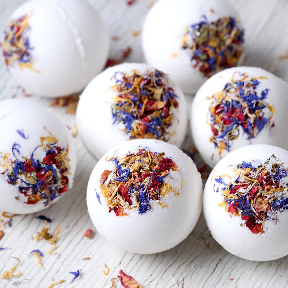 
The Best Essential Oils for Bath Bombs

