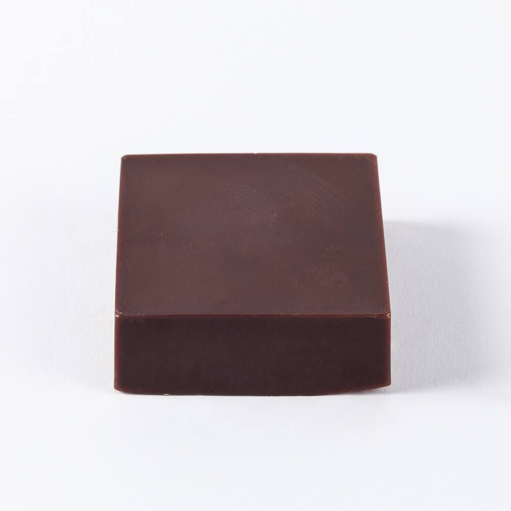 Cashmere Noir and Oud Fragrance Oil image number null