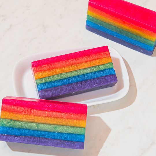 Rainbow Melt and Pour Soap Kit image number null