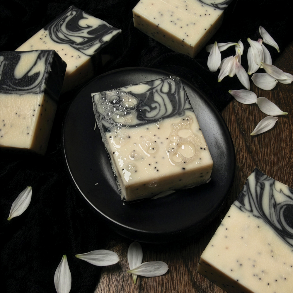 Smoked Magnolia Soap Project image number null