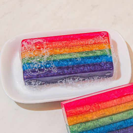 Rainbow Melt and Pour Soap Kit image number null